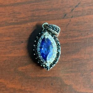 Beautiful sapphire pendant